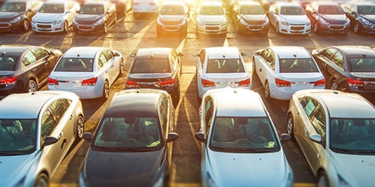 پارک کردن خودرو در زیر نور مستقیم خورشید در ساعات ابتدایی